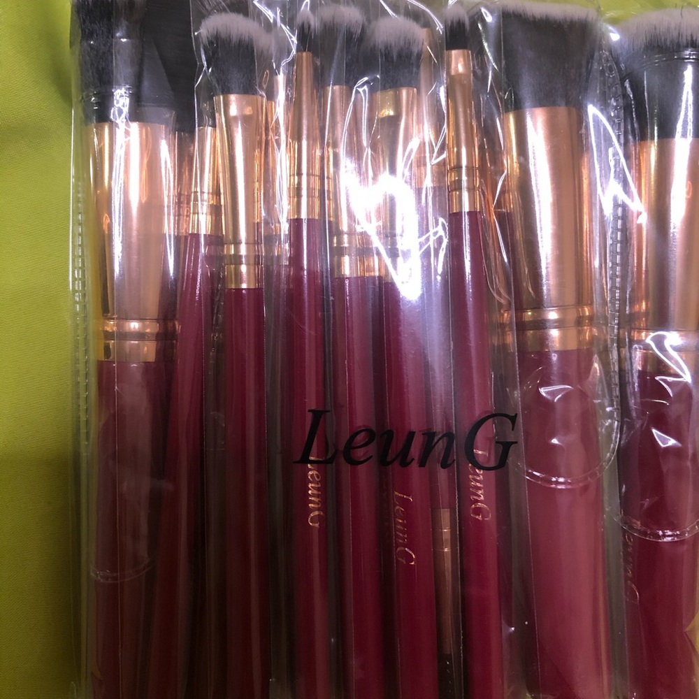 Makeup brushes 18 pieces